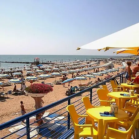 Villa Lucia Lignano Sabbiadoro Exterior photo
